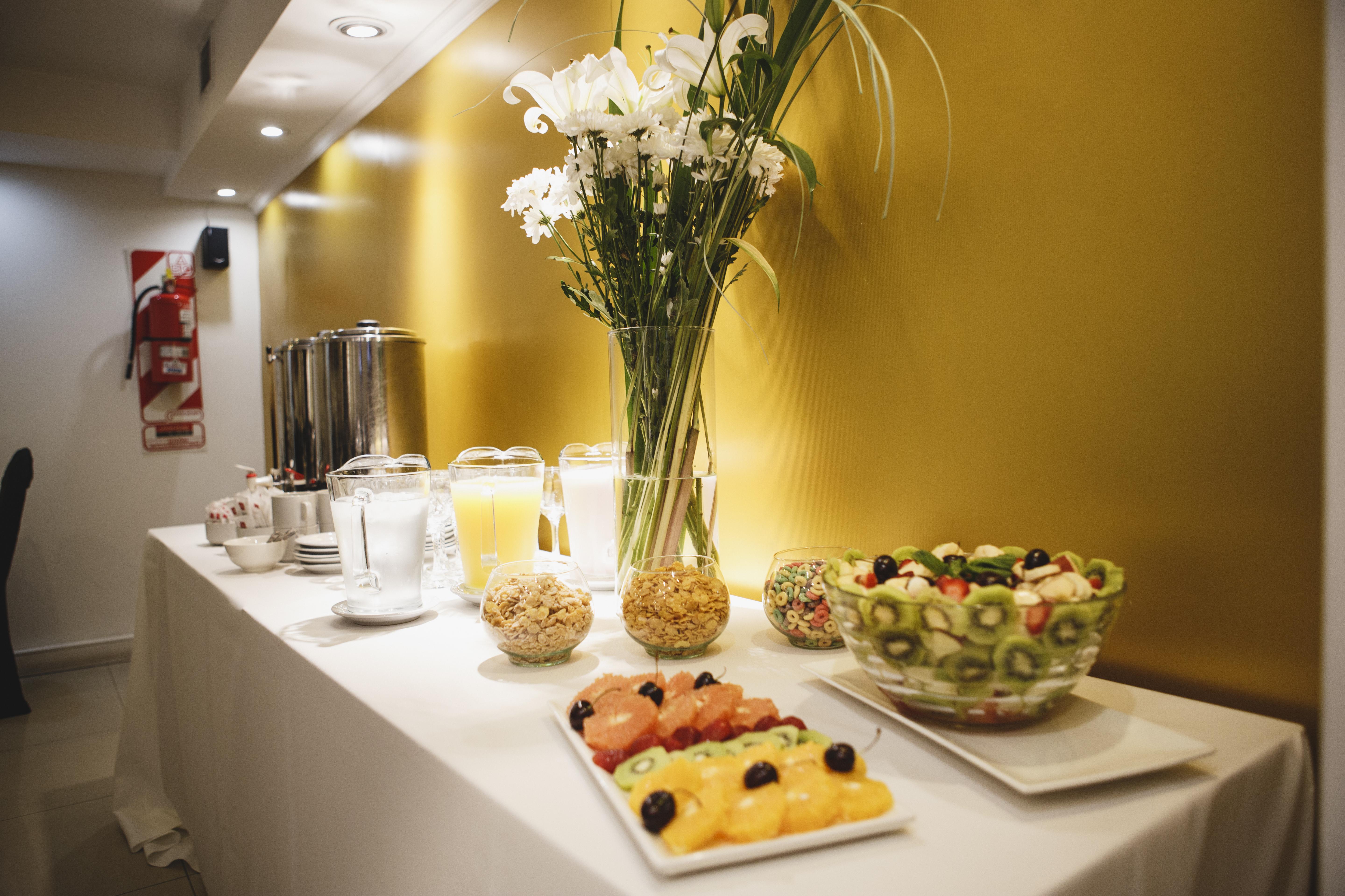 Ker Urquiza Hotel Буенос Айрес Екстериор снимка