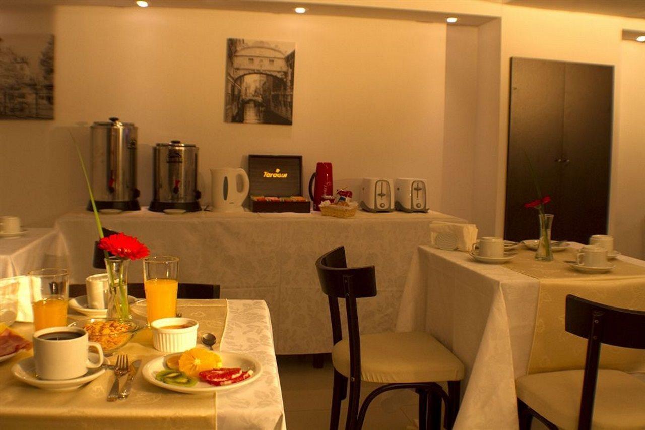 Ker Urquiza Hotel Буенос Айрес Екстериор снимка